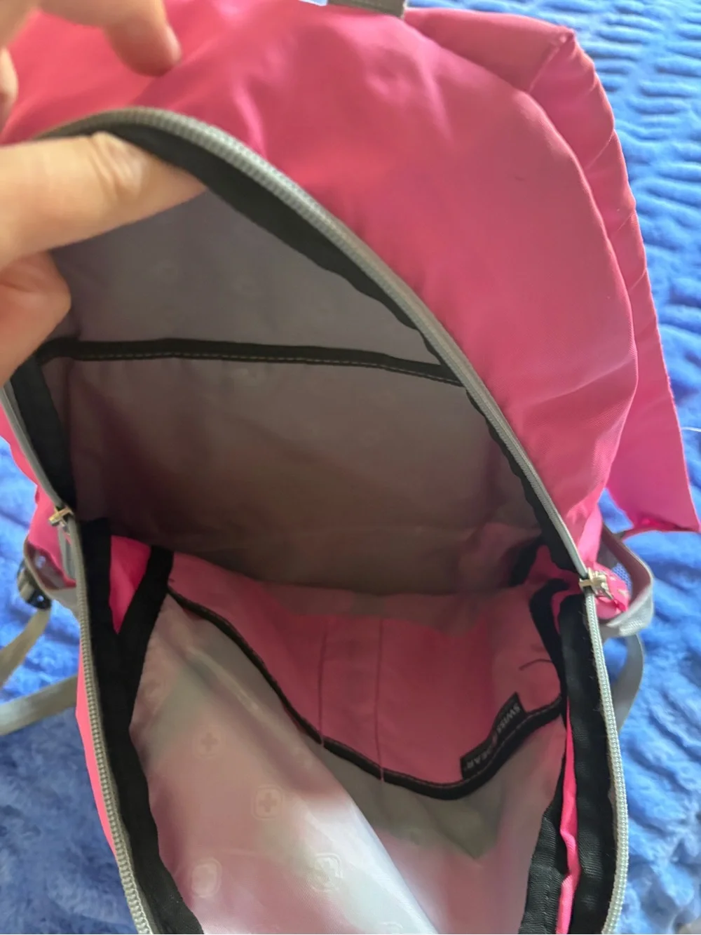 SwissGear bright pink
